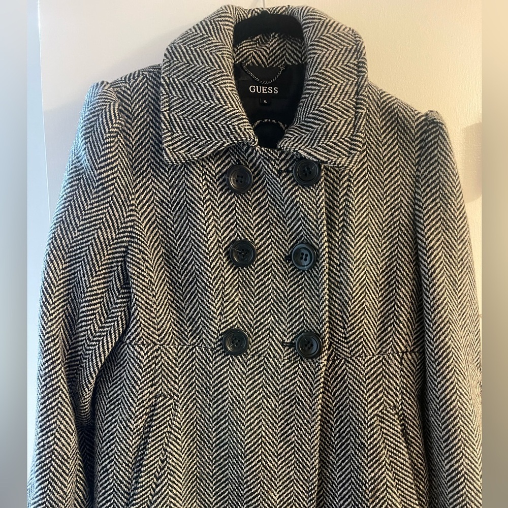 Guess outdoor coat - warm wool and like new! 🧥 🩷